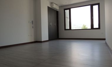 Venta de Departamento con 3 Habitaciones en Cumbayá