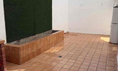 CASA EN RENTA EN BOSQUES DEL CONTRY