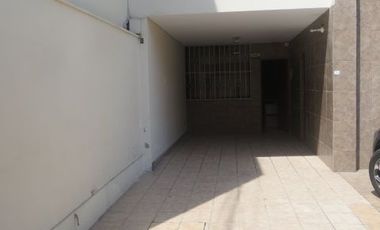 DPTO TRIPLEX EN SAN BORJA  DE 3 HABIT, 4 BAÑOS, JARDIN $ 360,000