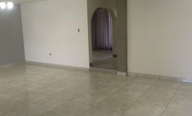 DPTO TRIPLEX EN SAN BORJA  DE 3 HABIT, 4 BAÑOS, JARDIN $ 360,000