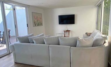 Casa amueblada con recámara en planta baja