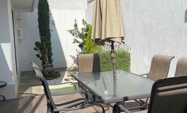 Casa amueblada con recámara en planta baja