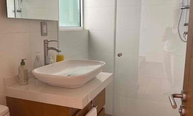 Casa amueblada con recámara en planta baja