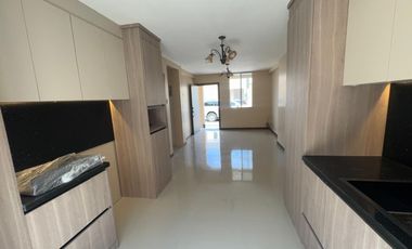 URBANIZZACION GRAN VITTORIA ETAPA ROSETTA VIA SALITRE ALQUILO PRECIOSA VILLA TOTALMENTE REMODELADA, DOS DORMITORIOS, EXCELENTES ACABADOS