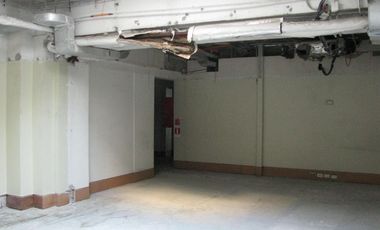 ARRIENDO Local comercial de 684,17 m2, Metro El Golf, Las Condes