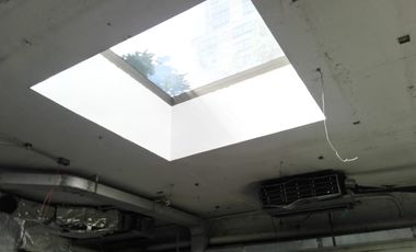 ARRIENDO Local comercial de 684,17 m2, Metro El Golf, Las Condes