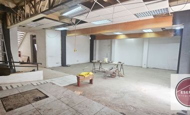 Amplia Planta libre Local Comercial arriendo en Providencia