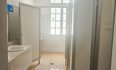 Amplia Planta libre Local Comercial arriendo en Providencia