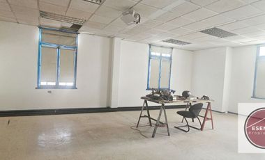 Amplia Planta libre Local Comercial arriendo en Providencia