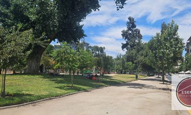 Amplia Planta libre Local Comercial arriendo en Providencia