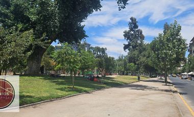 Amplia Planta libre Local Comercial arriendo en Providencia