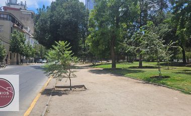 Amplia Planta libre Local Comercial arriendo en Providencia