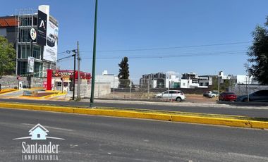 “Terreno Amplio y Visible en Renta – Av. Juan Pablo II”