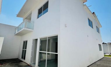 CASA EN VENTA, CON ALBERCA, YAUTEPEC, MORELOS