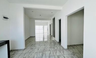 CASA EN VENTA, CON ALBERCA, YAUTEPEC, MORELOS