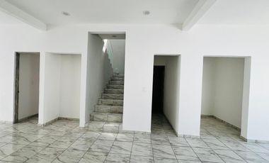 CASA EN VENTA, CON ALBERCA, YAUTEPEC, MORELOS