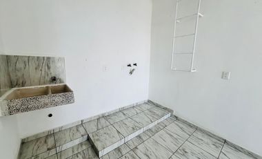 CASA EN VENTA, CON ALBERCA, YAUTEPEC, MORELOS