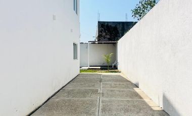 CASA EN VENTA, CON ALBERCA, YAUTEPEC, MORELOS
