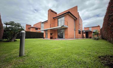 CASA AMPLIA CAMPESTRE