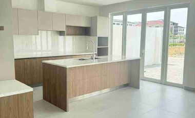 Venta de casa cuatro dormitorios Aires Norte, Samborondon con piscina