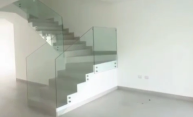 Venta de casa cuatro dormitorios Aires Norte, Samborondon con piscina