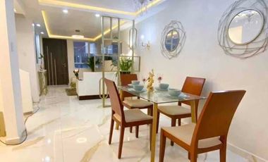 HERMOSA CASA EN VENTA SECTOR NORTE DE QUITO cerquita al Portal Shopping