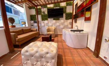 HERMOSA CASA EN VENTA SECTOR NORTE DE QUITO cerquita al Portal Shopping