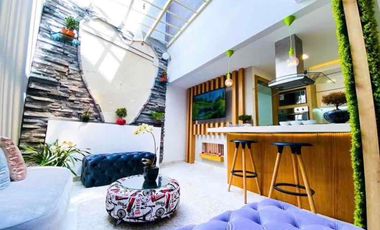 HERMOSA CASA EN VENTA SECTOR NORTE DE QUITO cerquita al Portal Shopping