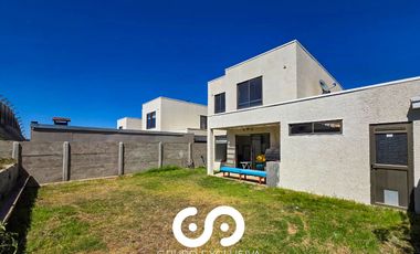 SE VENDE CASA - CONDOMINIO BOSQUE REAL CURAUMA