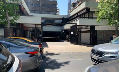 SE VENDE ESTACIONAMIENTO SANTIAGO CENTRO