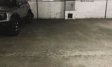 SE VENDE ESTACIONAMIENTO SANTIAGO CENTRO