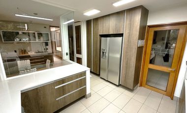 Exclusividad Y Diseño En 3 Niveles: El Hogar Perfecto