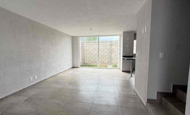CASA EN VENTA EN JARDINES DEL VALLE
