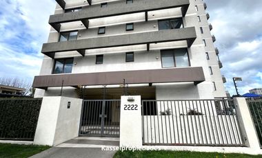 Se vende impecable departamento en Piso 9, Edificio Camilo Henríquez 2222, Concepción