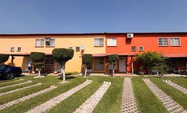 Casa en venta de 3 recámaras en proivada cerrada con alberca | Fracc. Las Garzas