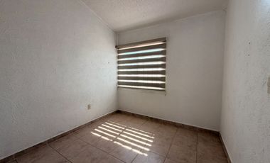 Casa en venta de 3 recámaras en proivada cerrada con alberca | Fracc. Las Garzas