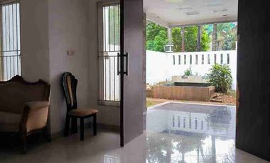 di sewakan rumah bagus bisa untuk usaha di pondok kelapa duren sawit jatim