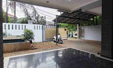 di sewakan rumah bagus bisa untuk usaha di pondok kelapa duren sawit jatim