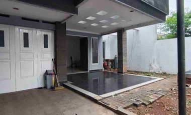 di sewakan rumah bagus bisa untuk usaha di pondok kelapa duren sawit jatim