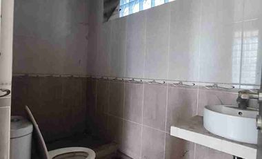 di sewakan rumah bagus bisa untuk usaha di pondok kelapa duren sawit jatim