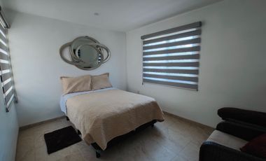 Casa en venta de 3 recámaras con roof garden y terreno excedente | Residencial Tulipanes