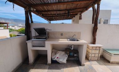 Casa en venta de 3 recámaras con roof garden y terreno excedente | Residencial Tulipanes