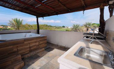 Casa en venta de 3 recámaras con roof garden y terreno excedente | Residencial Tulipanes