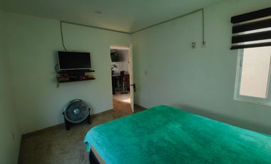 Casa en venta de 3 recámaras con roof garden y terreno excedente | Residencial Tulipanes