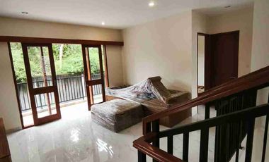 For rent luxury vila 3 bedroom with rooftop view jungle near Ubud