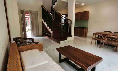 For rent luxury vila 3 bedroom with rooftop view jungle near Ubud