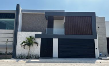 Casa nueva de 3 recámaras y alberca en Venta