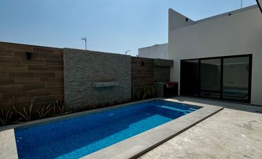 Casa nueva de 3 recámaras y alberca en Venta