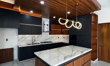 Casa nueva de 3 recámaras y alberca en Venta