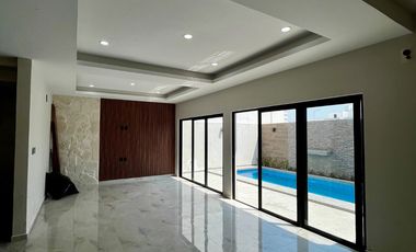 Casa nueva de 3 recámaras y alberca en Venta